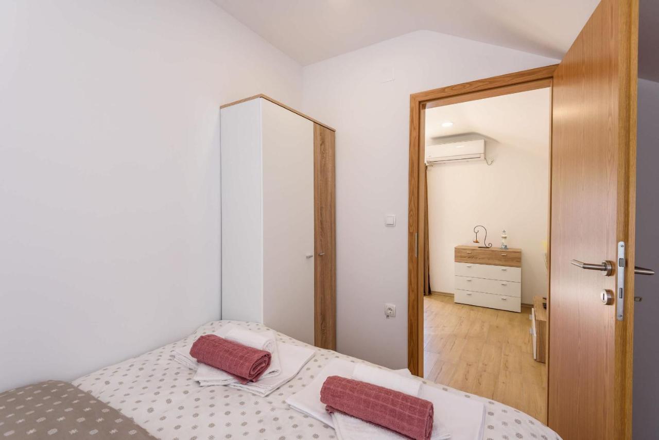 Appartamento Bonaca Rogotin Esterno foto